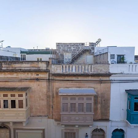 Beautiful, Typical Maltese 4Br Home With Roof Top By 360 Estates Sliema Kültér fotó