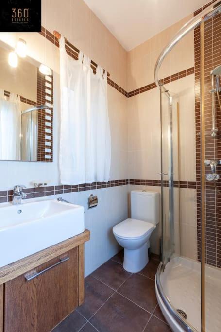 Beautiful, Typical Maltese 4Br Home With Roof Top By 360 Estates Sliema Kültér fotó