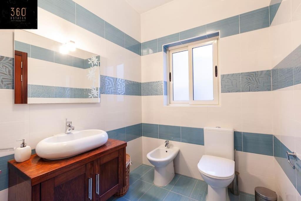 Beautiful, Typical Maltese 4Br Home With Roof Top By 360 Estates Sliema Kültér fotó