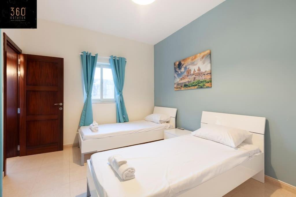 Beautiful, Typical Maltese 4Br Home With Roof Top By 360 Estates Sliema Kültér fotó