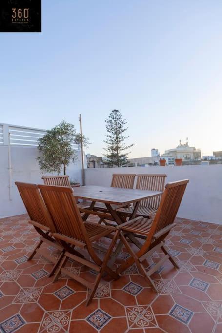 Beautiful, Typical Maltese 4Br Home With Roof Top By 360 Estates Sliema Kültér fotó